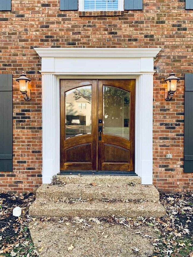 Building Photo - 8105 Savannah Way