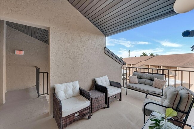 Building Photo - 15761 Windward Way Cir