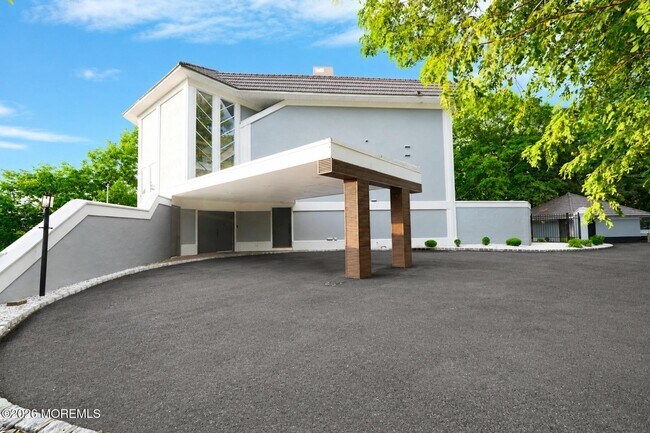 Building Photo - 401 Overlook Dr