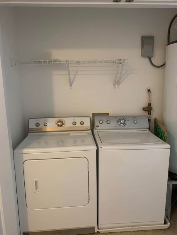 Building Photo - 759 Bellview Way