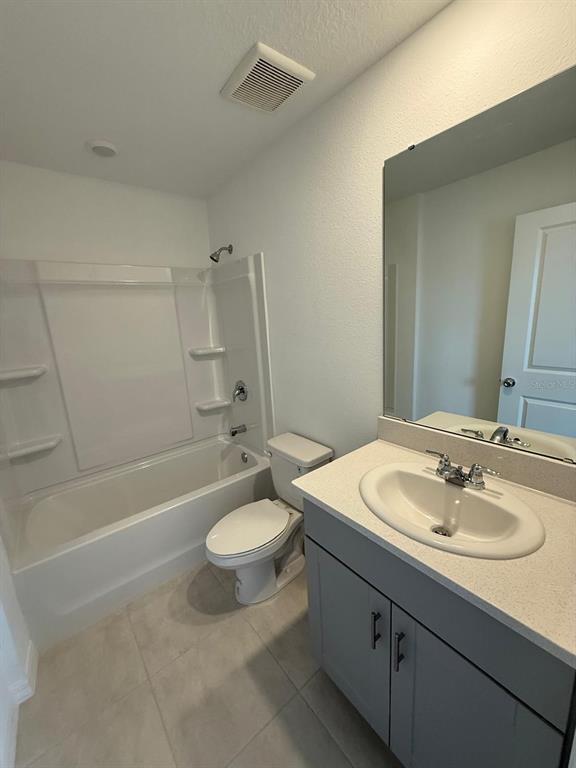 Building Photo - 2976 SKYLINE Loop