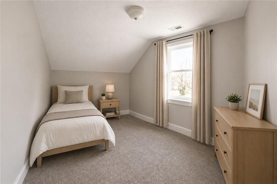 Building Photo - 65 Maple Ave