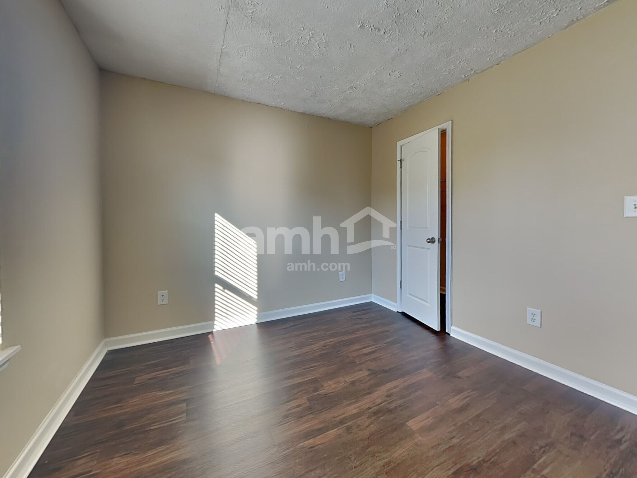Building Photo - 4052 Presidio Cir