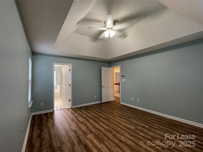 Building Photo - 5650 Berry Ridge Dr