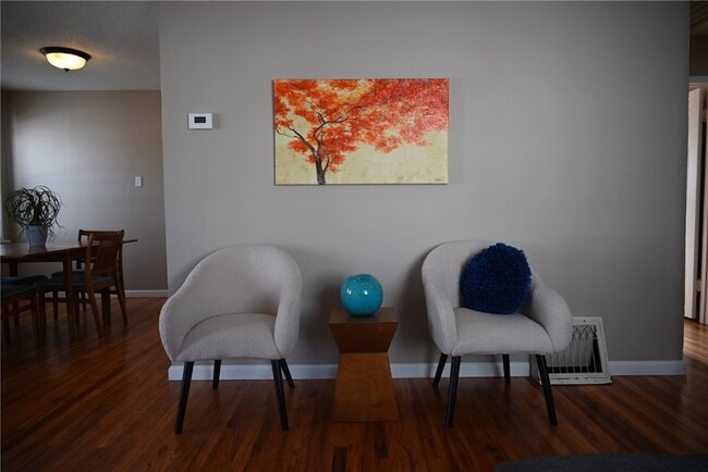 Building Photo - 9510 Lydell Dr