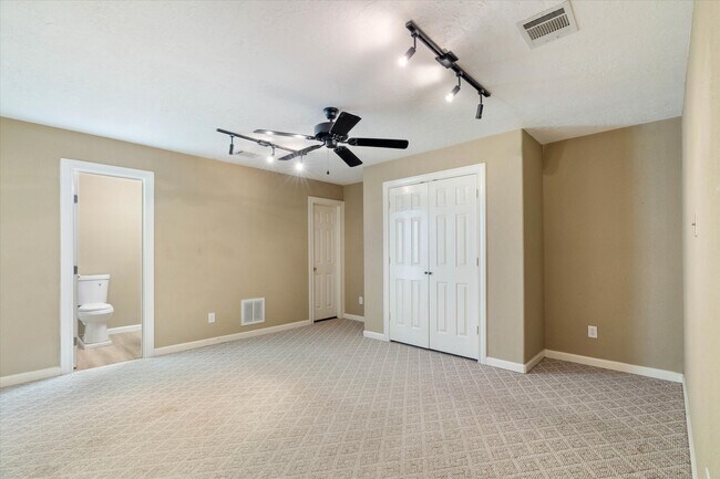 Building Photo - 232 County Rd 633