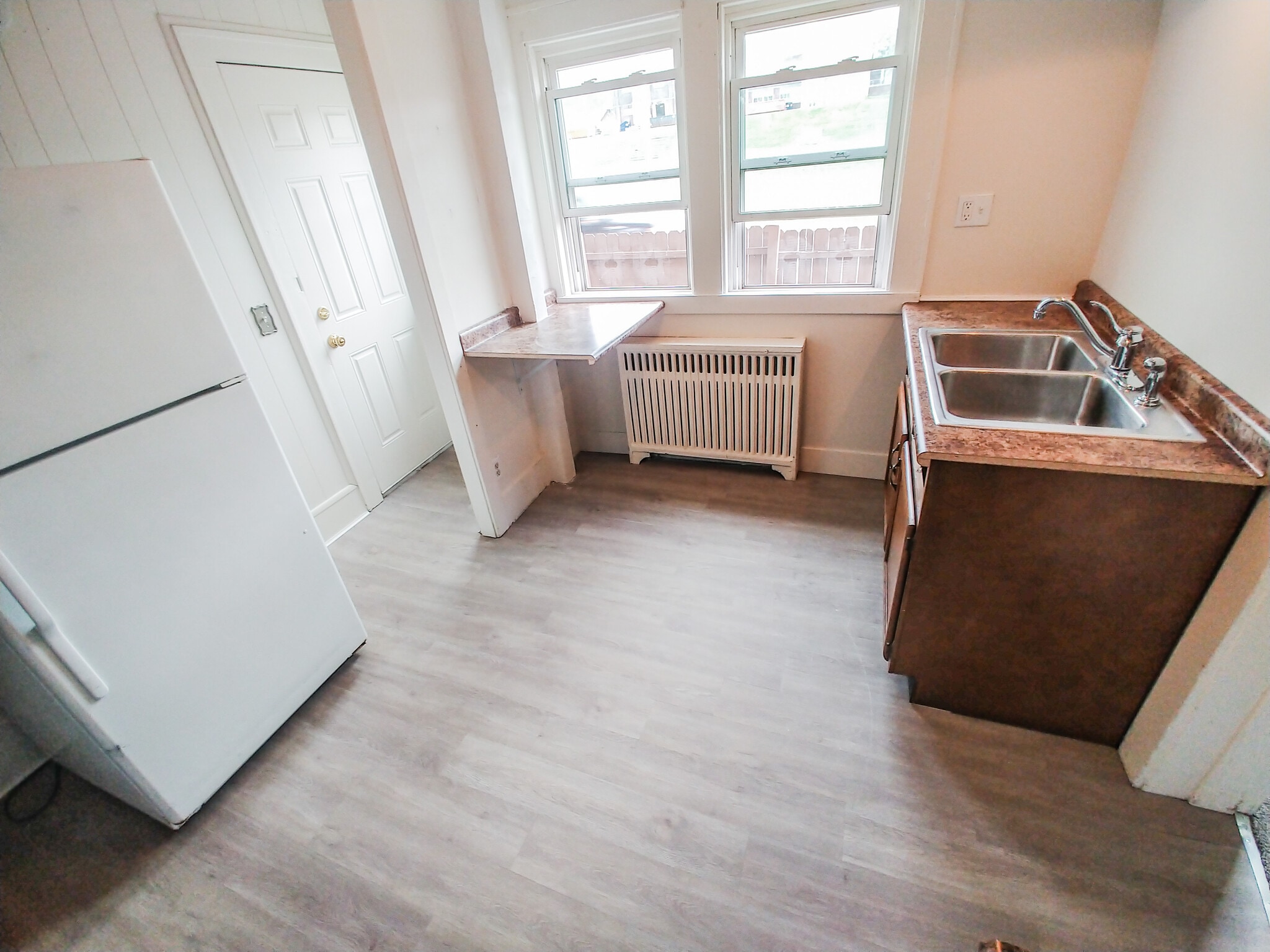 Kitchen - 2527 Reed St