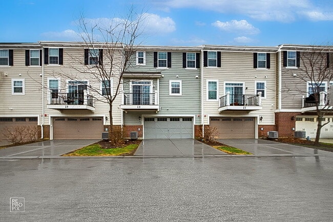 Building Photo - 23 Bethel Ln