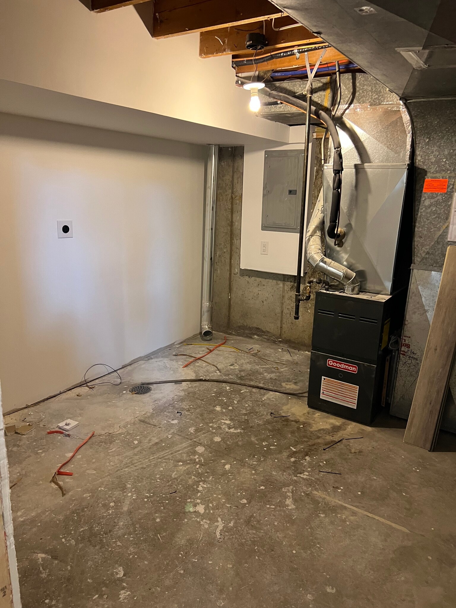 Unfinished area/laundry - 1156 S 6th St