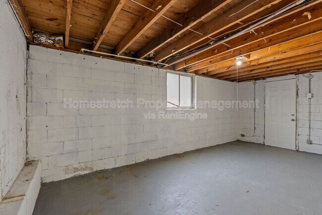 Building Photo - 9517 Lydell Dr
