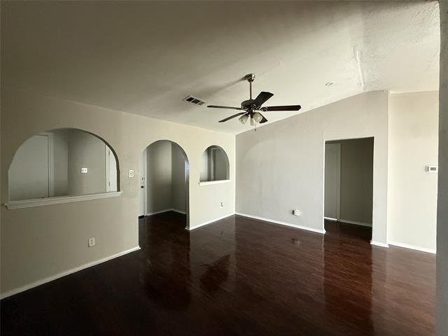 Building Photo - 9839 Glengreen Dr