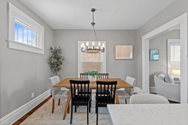 Building Photo - 1511 Hamlet St