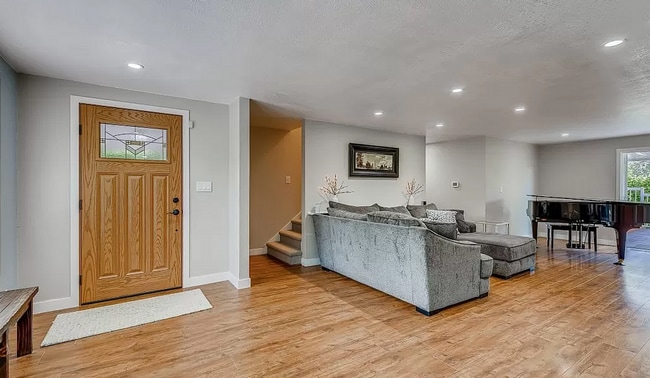 Building Photo - Mid-Century Modern Home in Auburn