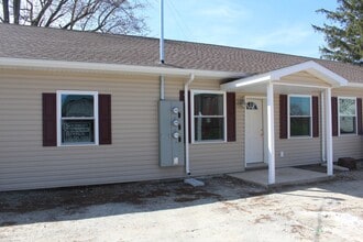 Building Photo - 3 Bedroom Ranch Style Home