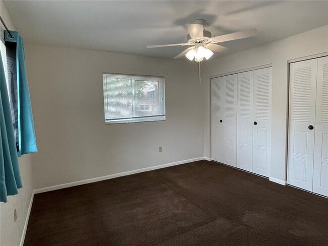 Building Photo - 126 18th Ave NE