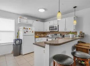 Building Photo - giang