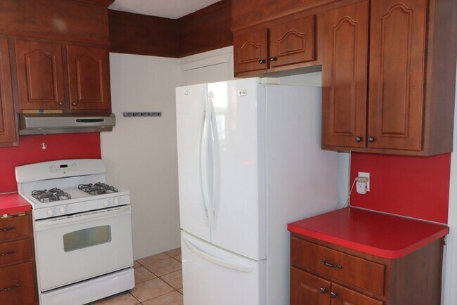 Building Photo - 8 Irma Ave