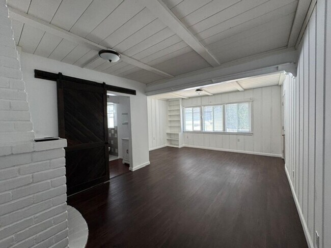 Building Photo - 4132 Vantage Ave