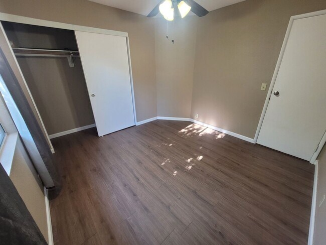 Building Photo - Single-Story 4-Bedroom Apartment in Yucaipa!