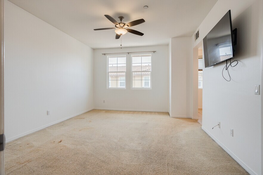 Building Photo - 28566 Herrera St