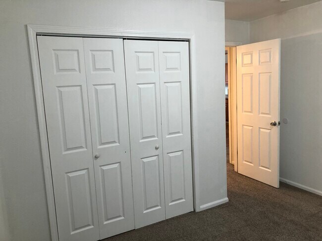 Building Photo - 930 Karluk St