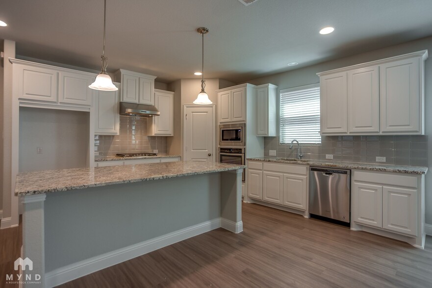 Building Photo - 100 Knight of Realm Blvd
