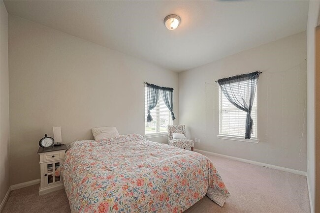 Building Photo - 21029 Crinet Square