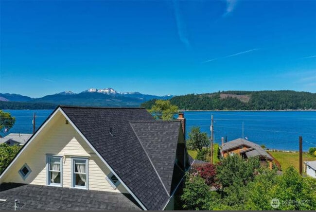 Building Photo - 5060 WA-106