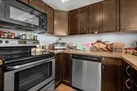 Building Photo - 117 Yacht Club Way