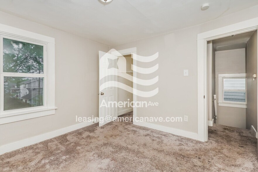 Building Photo - 329 Pointview Ave