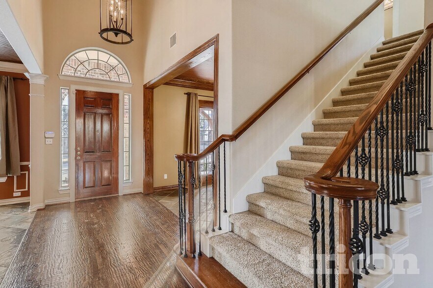 Building Photo - 2240 27th Ave Ct