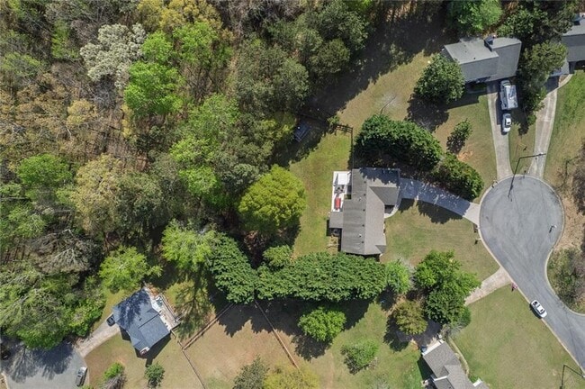 Building Photo - 313 Ridge Hill Cir