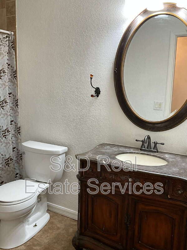 Building Photo - 4038 Doral