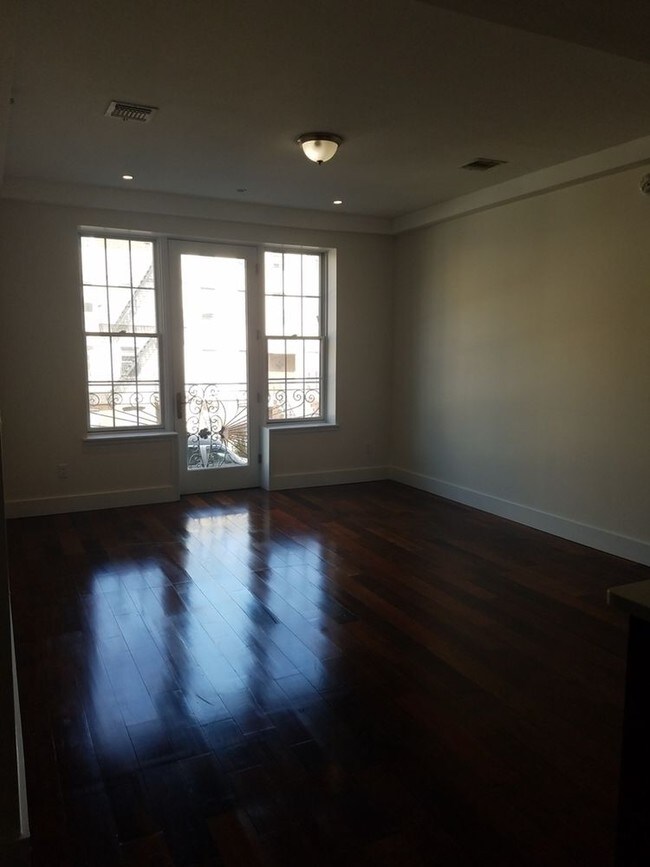 Building Photo - 202 Macon St