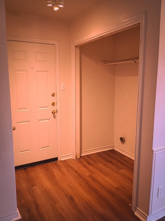 Building Photo - 3506 Chandler Dr