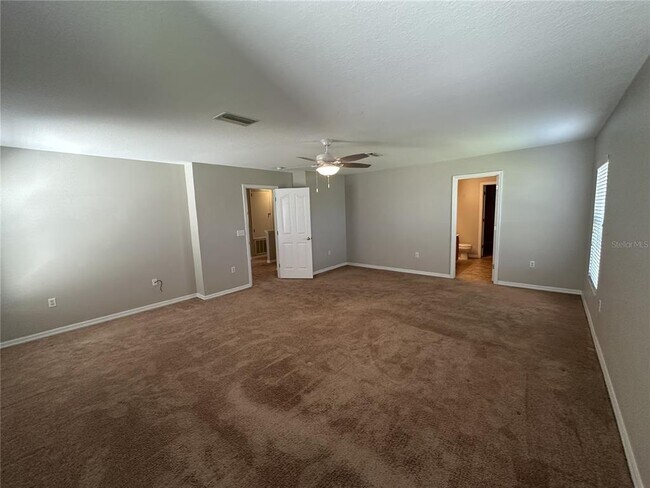 Building Photo - 6955 Lake Eaglebrooke Dr