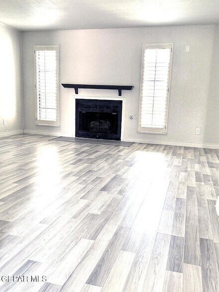Building Photo - 707 El Pinal Pl