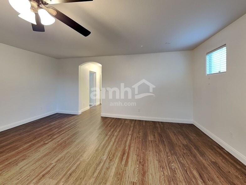 Building Photo - 3458 E Orchid Ln