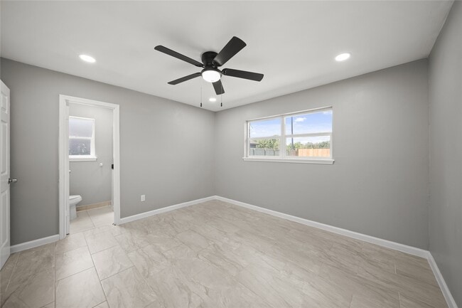 Building Photo - 13411 Anna Ct
