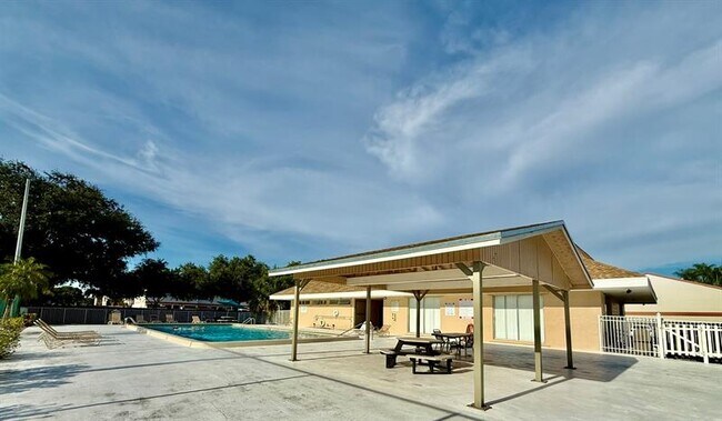 Building Photo - 7173 Orange Dr