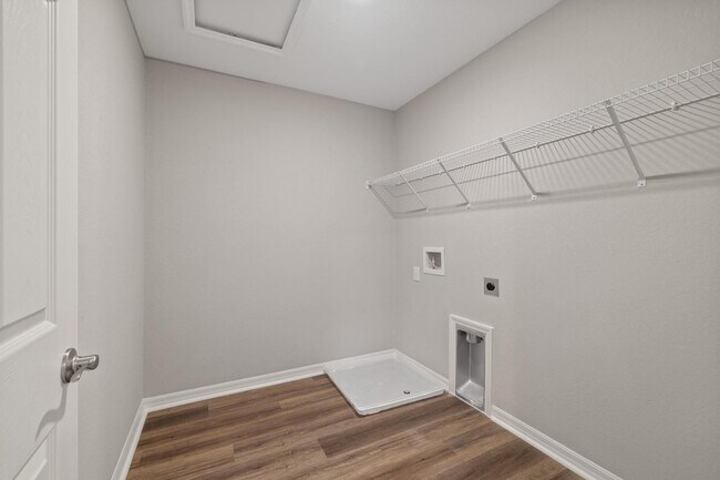 Building Photo - Newer Construction! 4 Beds/2.5 Baths!