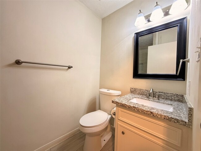 Building Photo - 9517 Clanton St