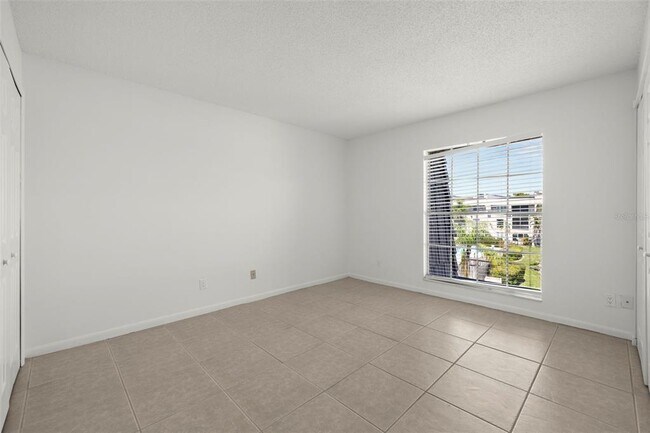 Building Photo - 8699 Bardmoor Blvd