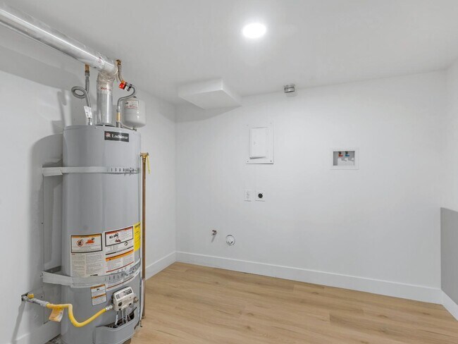 Building Photo - 4980 S 1645 E