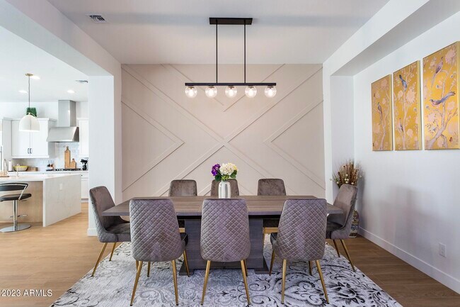 Building Photo - 8543 W Palo Verde Dr