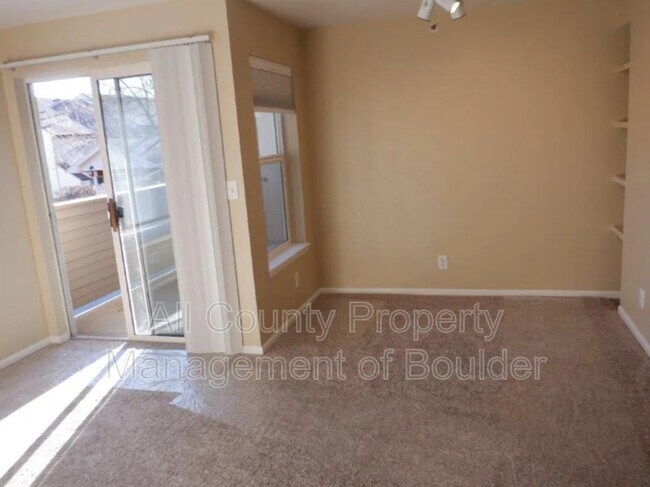 Building Photo - 1830 W Centennial Dr