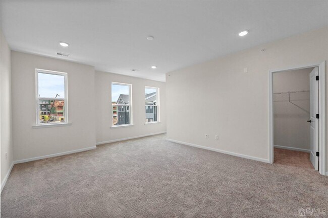 Building Photo - 204 Lyla Ln