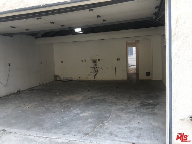 Building Photo - 410 N Frederic St