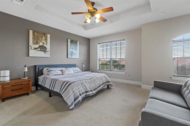 Building Photo - 627 Senda