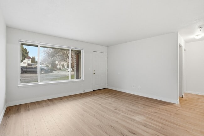 Building Photo - 3446 W Lilac Ct